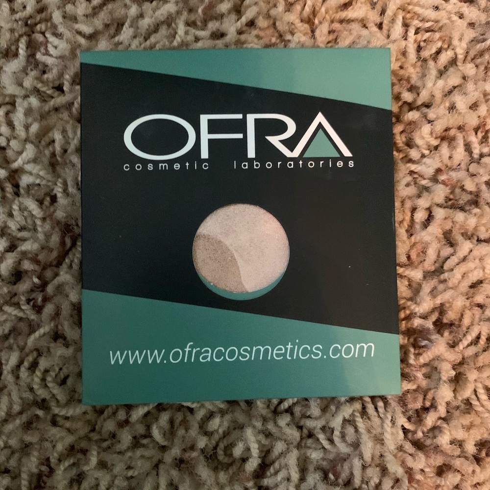 Makeup Bundle - Picture 4 of 8